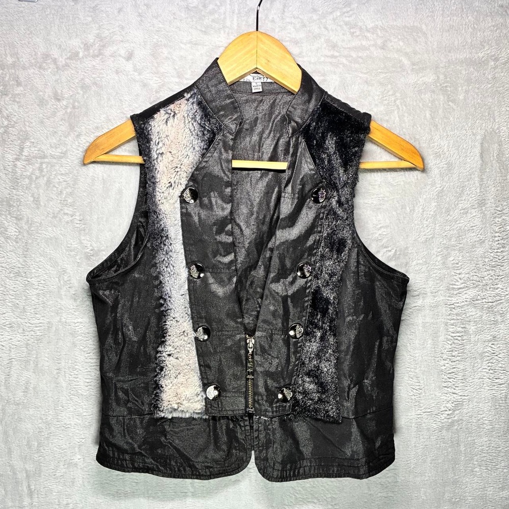 Entry Black & Silver Metallic Vest with White & Black Gradient